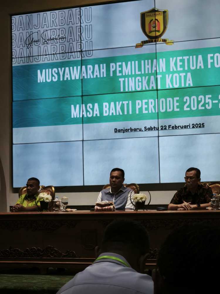 Musyawarah Pemilihan Ketua Forum RT/RW Kota Banjarbaru Dihadiri Oleh Wali Kota Banjarbaru - Foto : Hafid